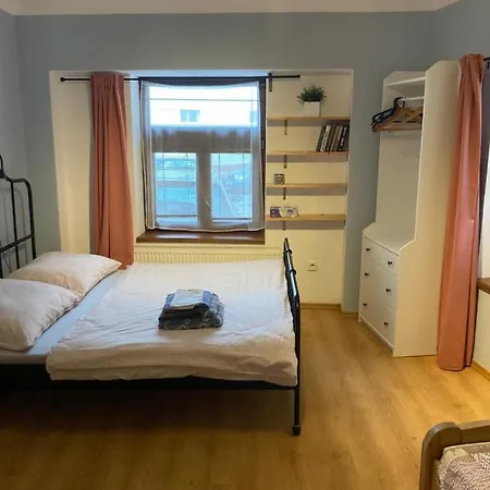 Centrum Апартаменты Йичин